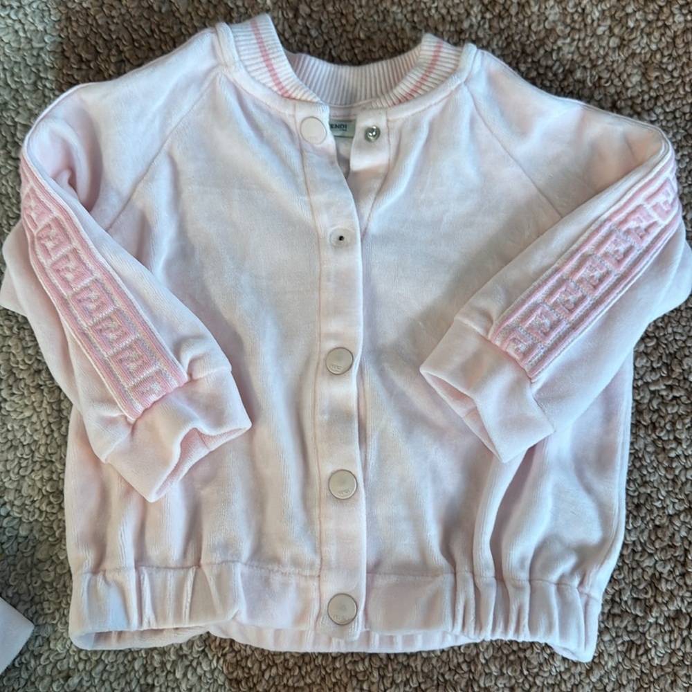 Fendi Baby Velour Sweats in 12 mos - Picture 4 of 10